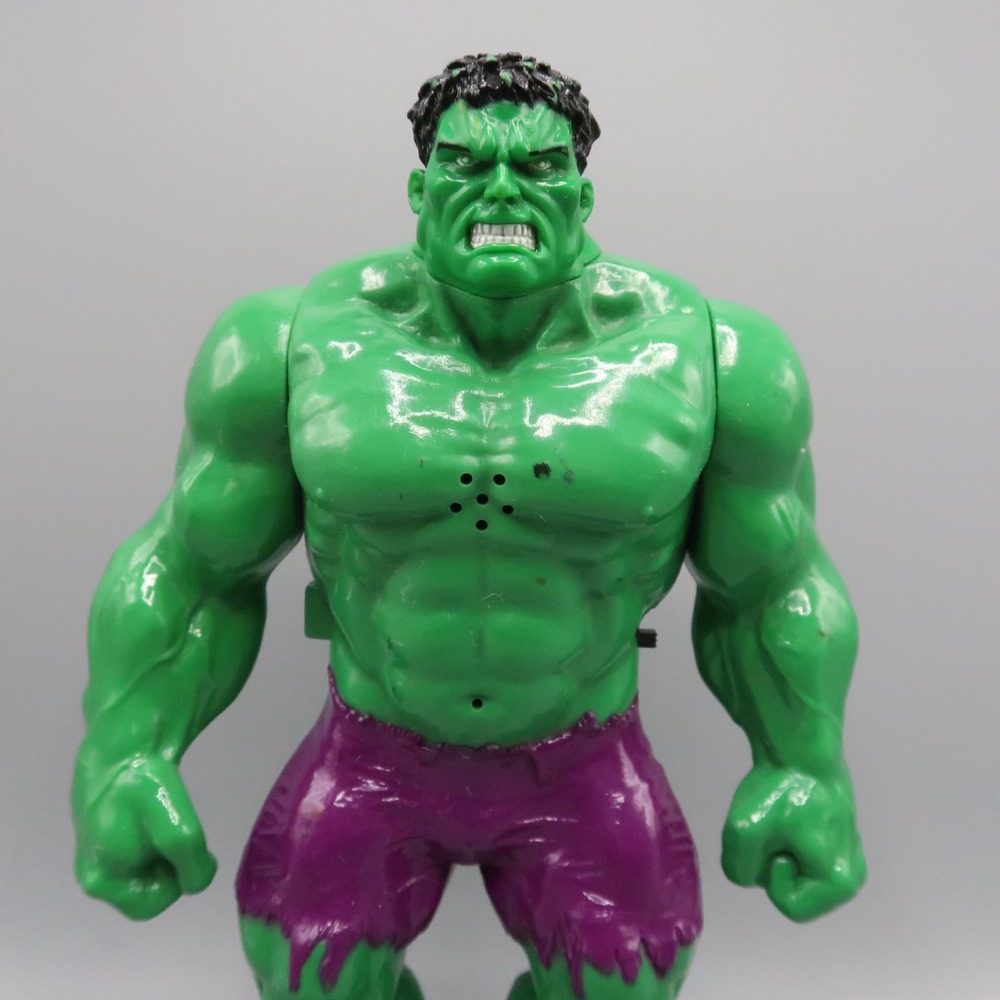 Incredible Hulk 9.5 Inch large action figure 2003 nontalking